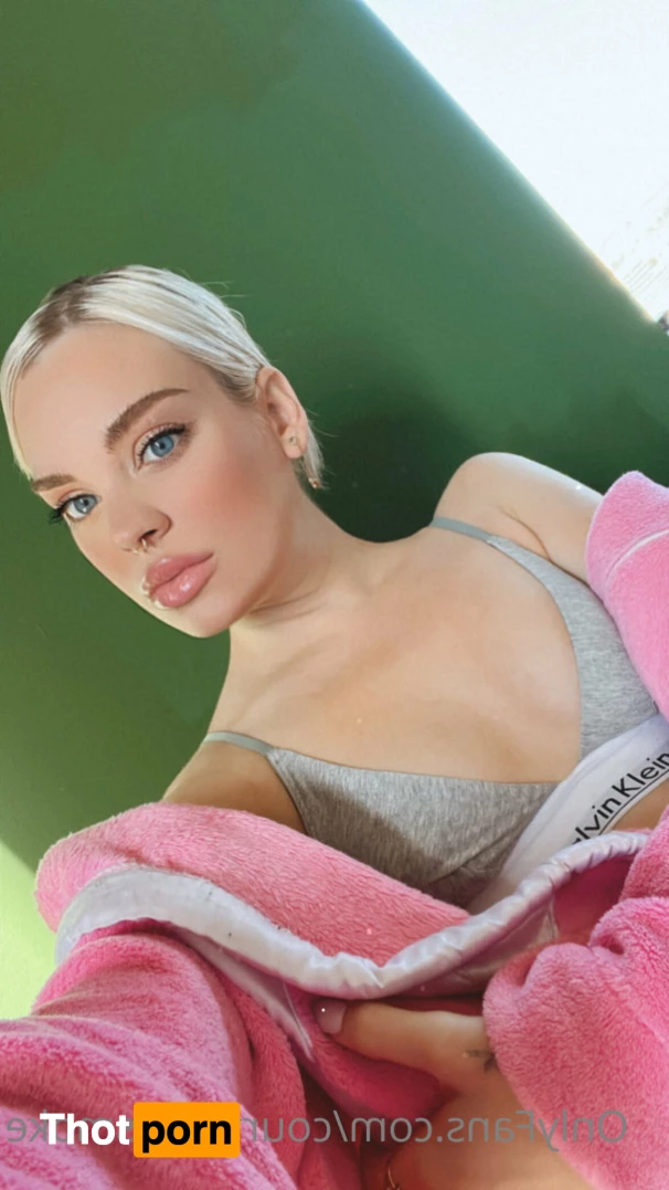 Courtney Smoke 6302851