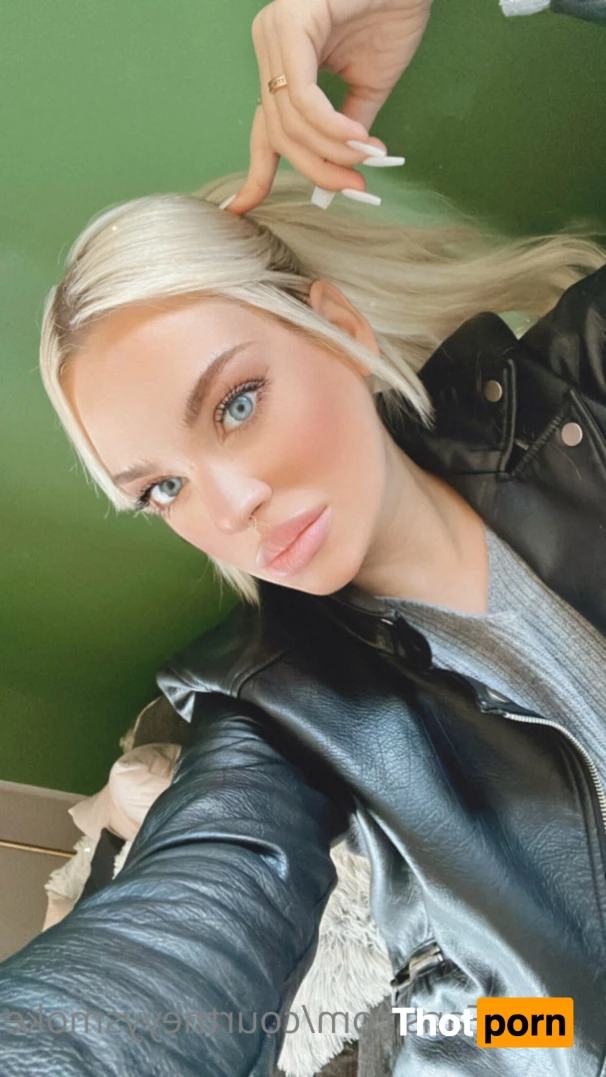 Courtney Smoke 6302893