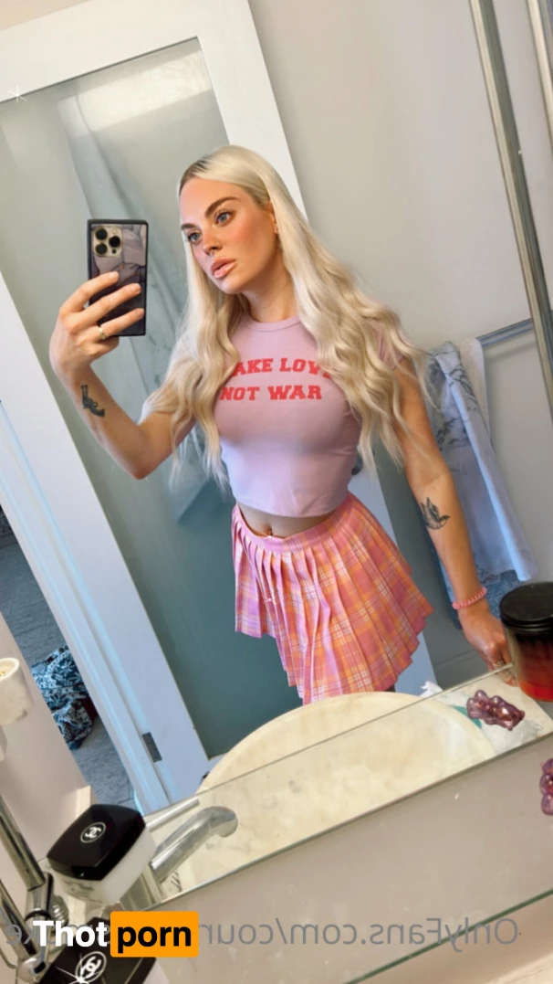 Courtney Smoke 6302938