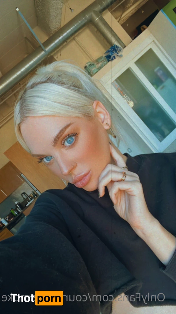 Courtney Smoke 6302970