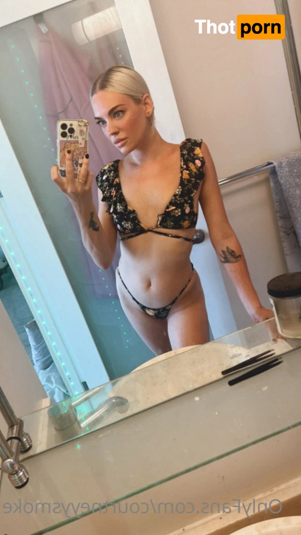 Courtney Smoke 6303084