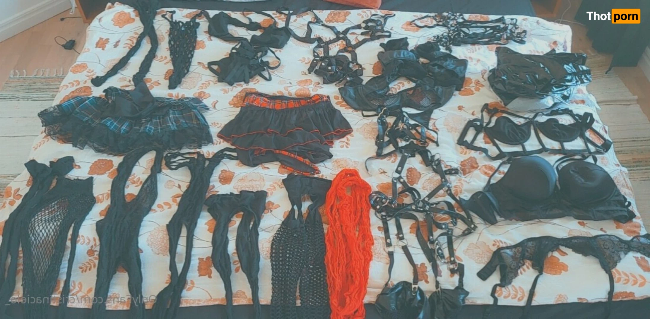 𝒞𝓇𝒾𝓈𝓉𝒾𝓃𝒶 𝒞𝒾ℯ𝓁ℴ 9458232