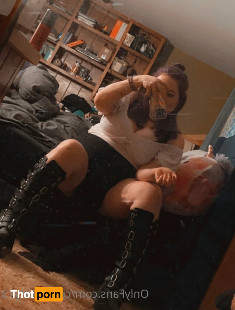 Crystal Kitty 7896975