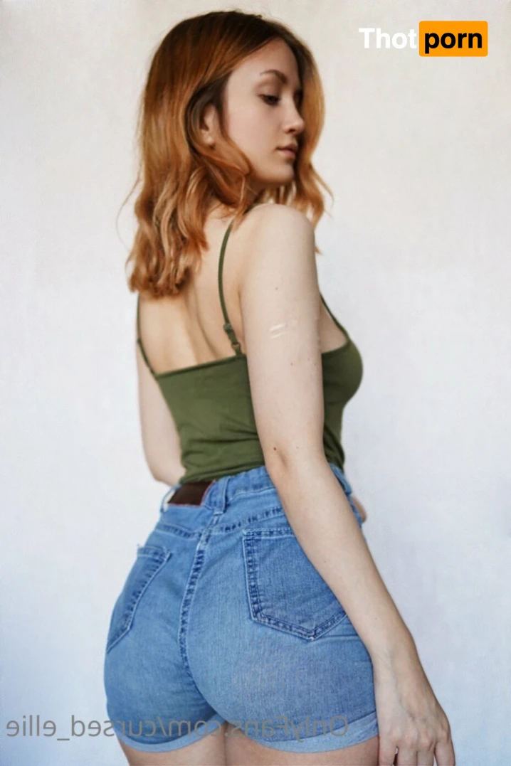 Cursed Ellie 💌 14647339