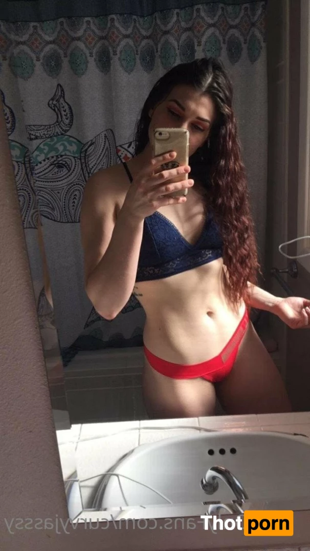 Jasmine 😇 3734096