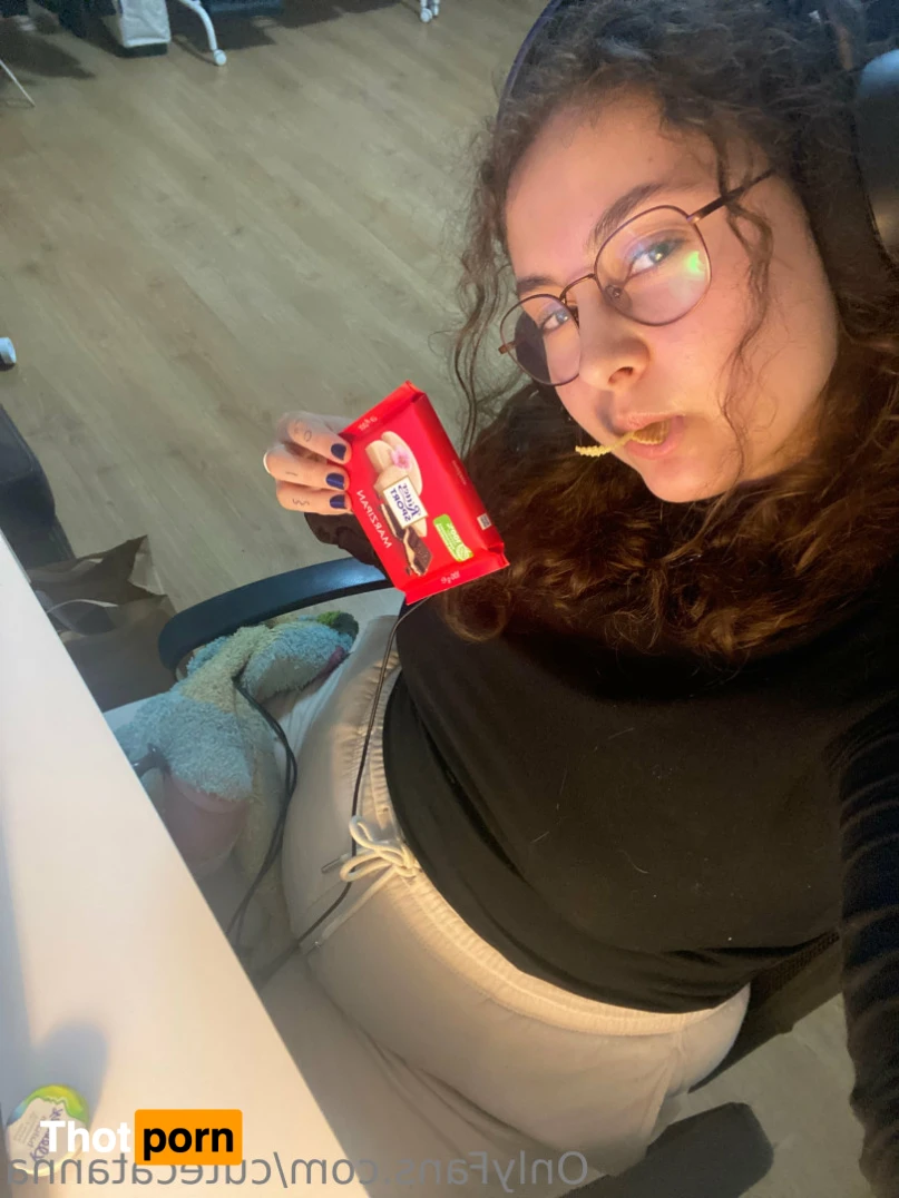 CuteCatAnna 14597963