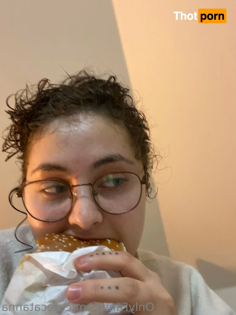 CuteCatAnna 14598023