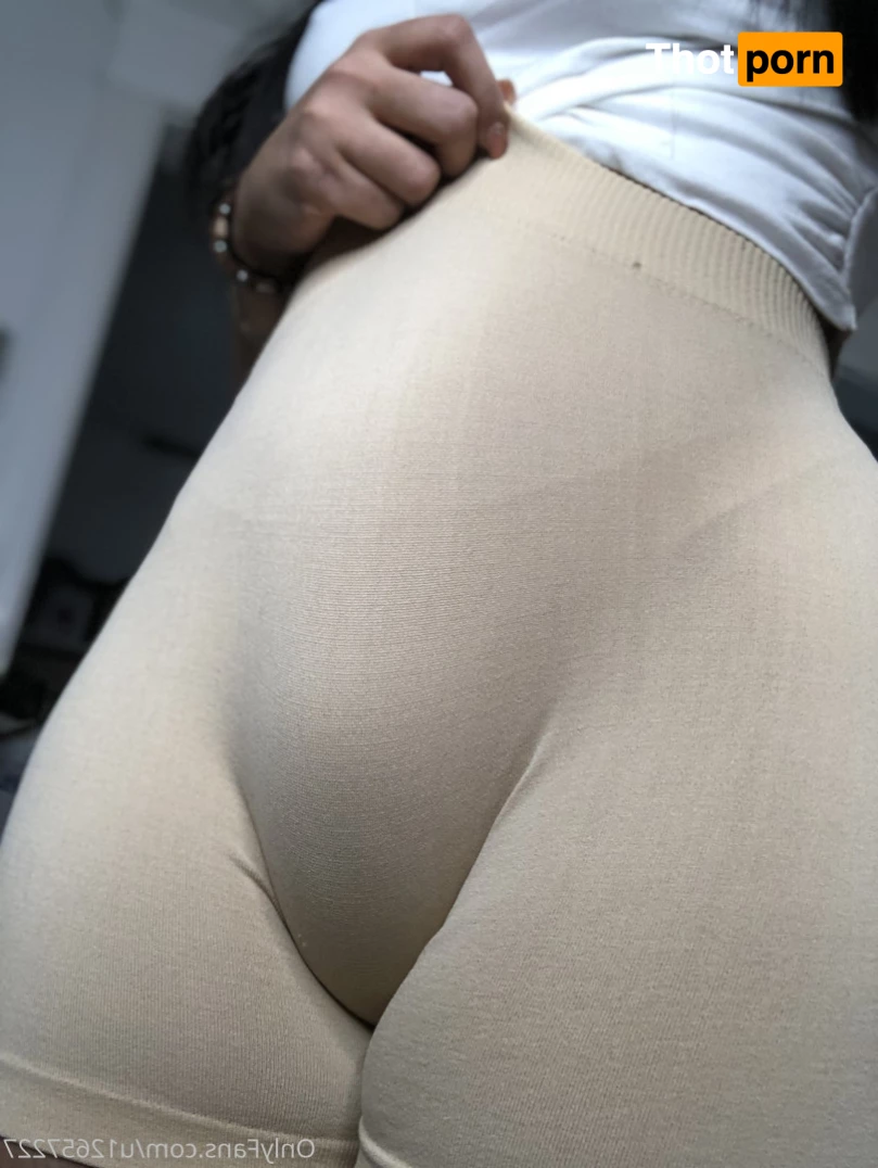 VIDEO CALLS AVAILABLE 😍BIGGEST FAT PUSSY 9974977