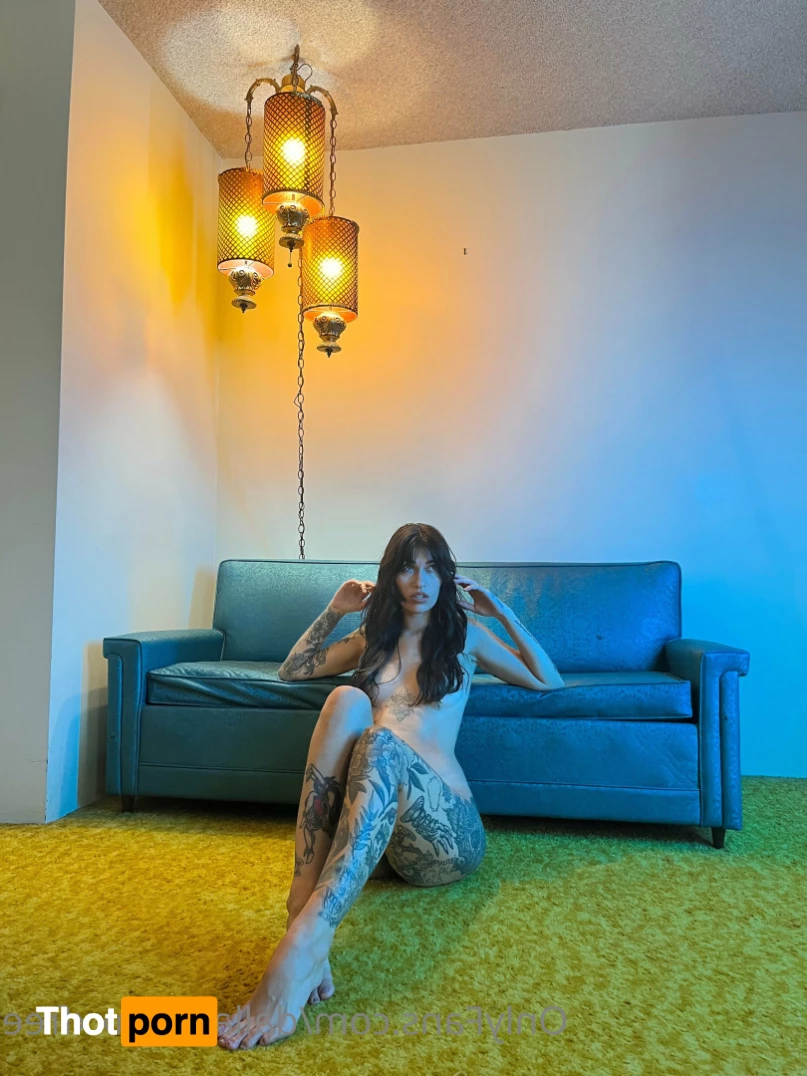 tattooed girl next door FREE 5834769