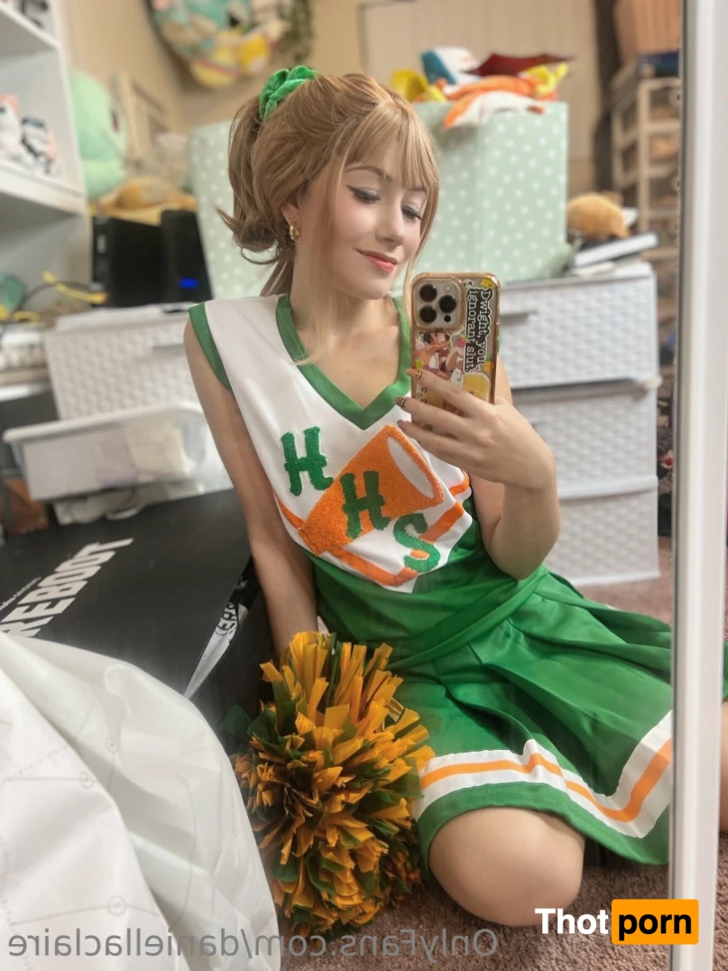 Daniella Claire 14101662