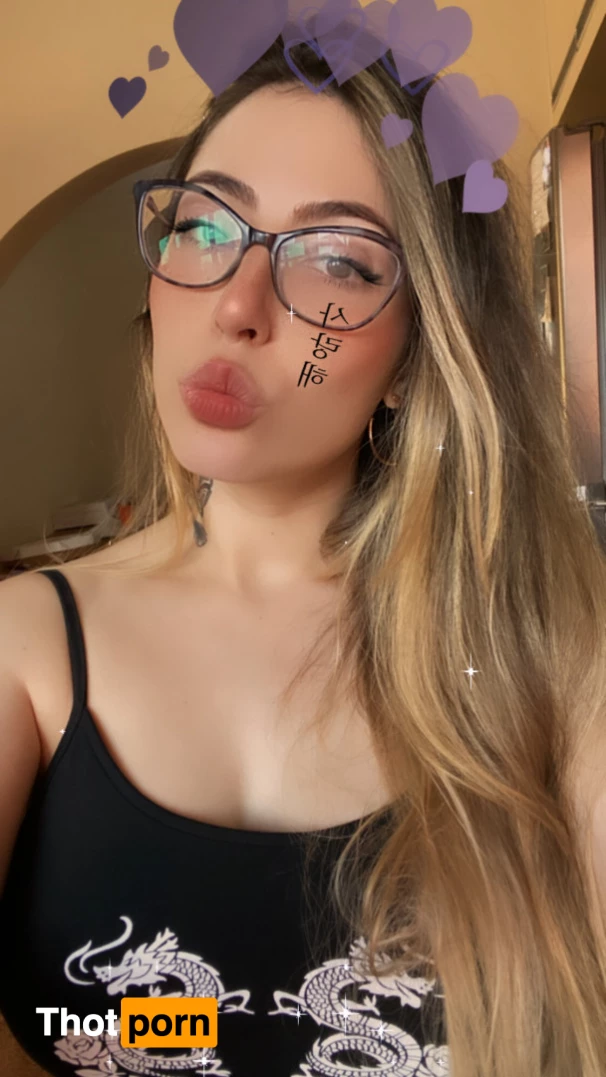 Danielle Vedovelli 6416558