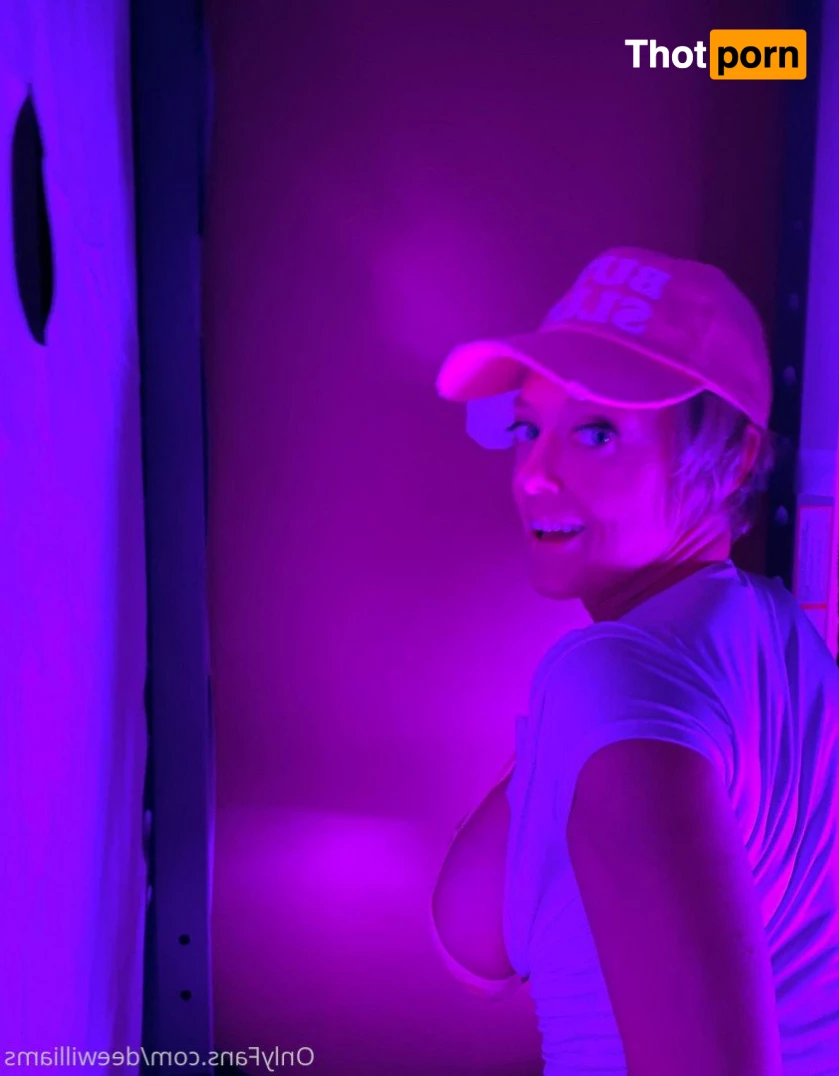 Dee Williams 3467645