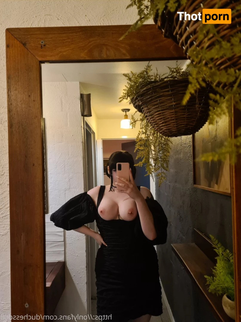 your big tiddy alt gf ♡ 3468515