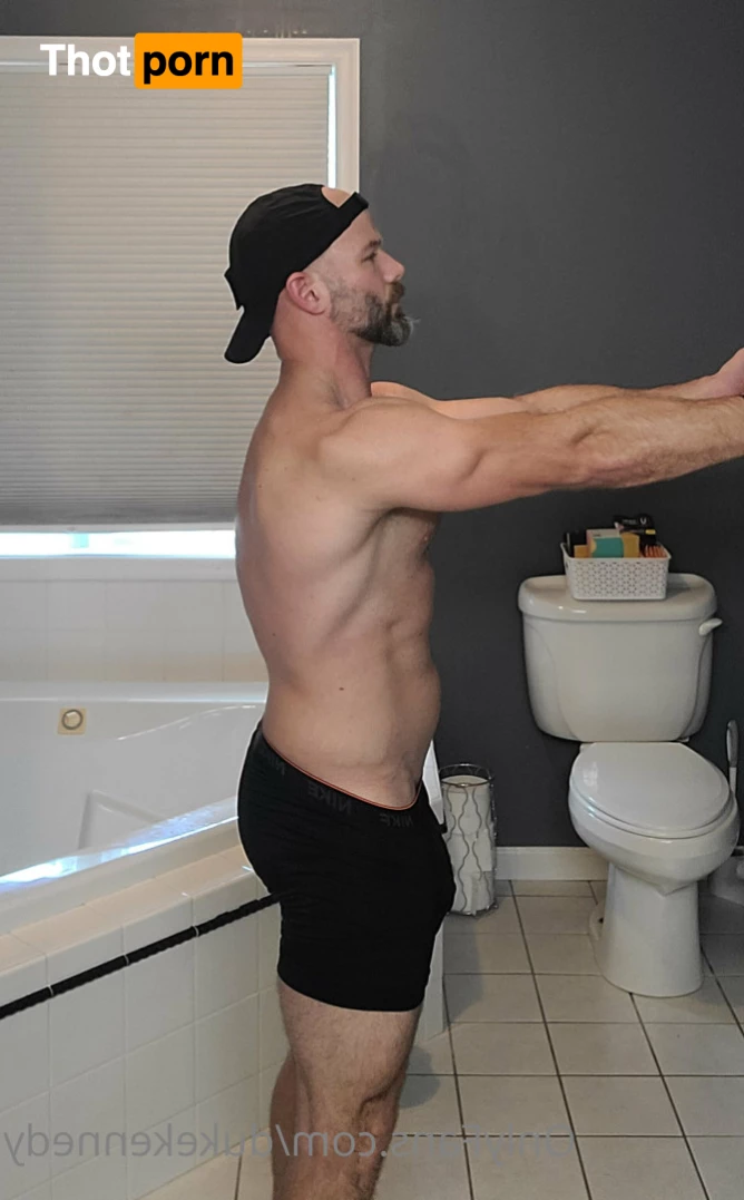 Duke Kennedy 5871050