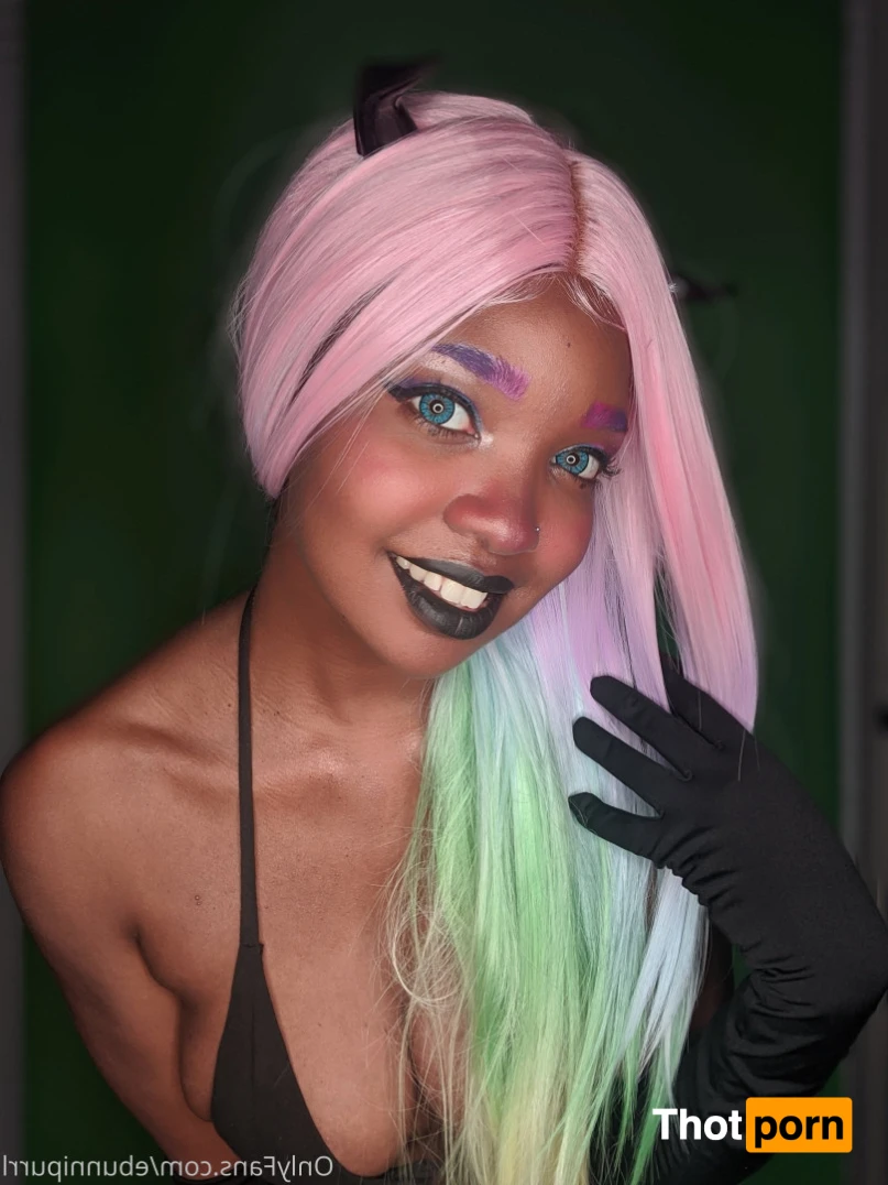 Ebunni_purrl 13443508