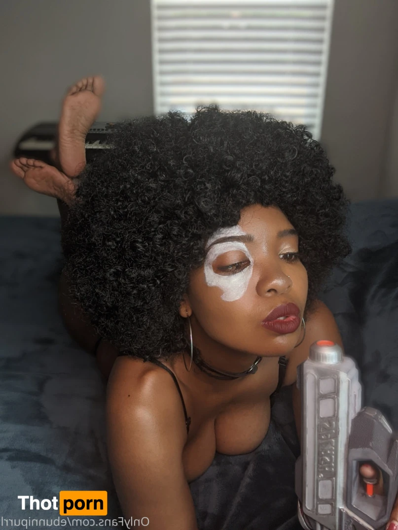 Ebunni_purrl 13443757