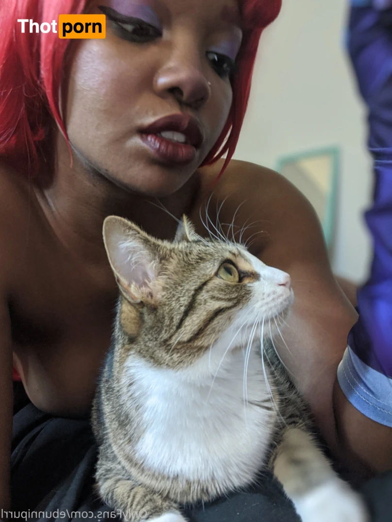 Ebunni_purrl 13444292