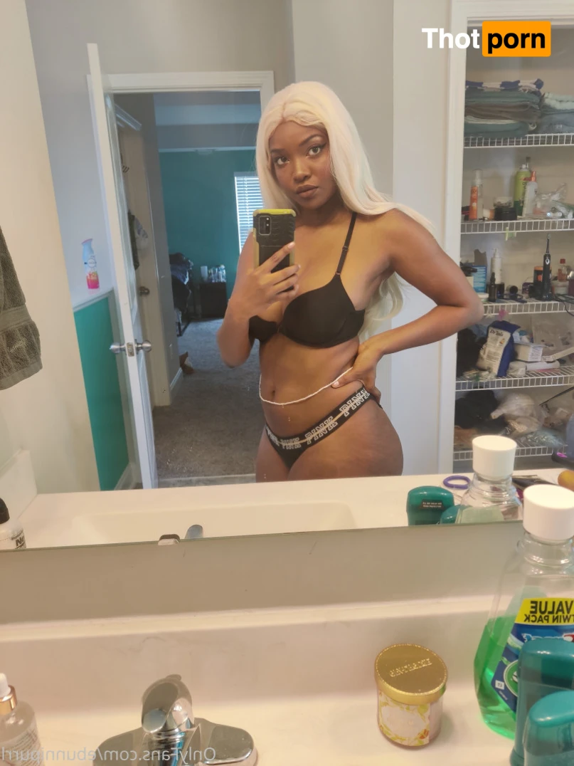 Ebunni_purrl 13444594