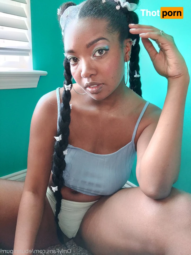 Ebunni_purrl 13444612