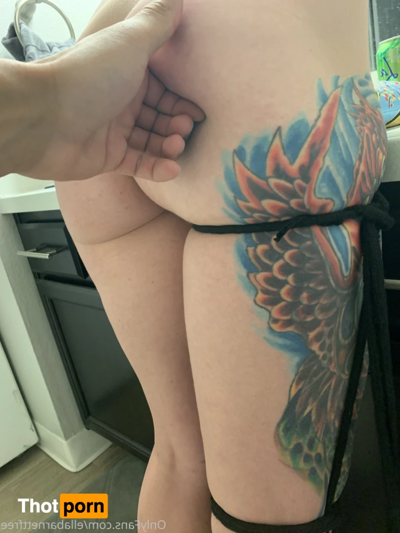 Ella Barnett-  Bisexual Tattooed Mom 14272349