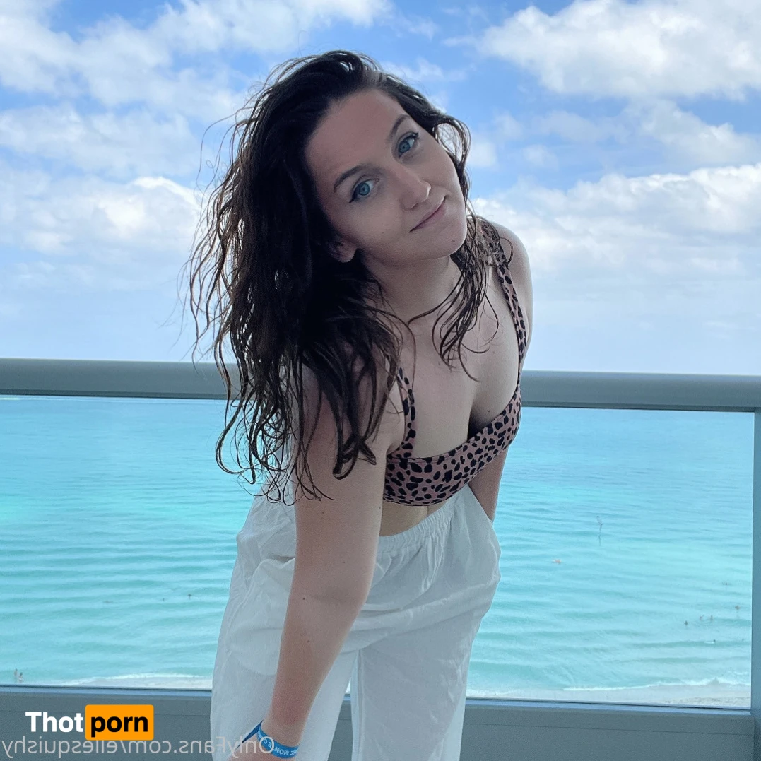 Elle - Come say hello ! 🤍 Free! No Spam! 13325592