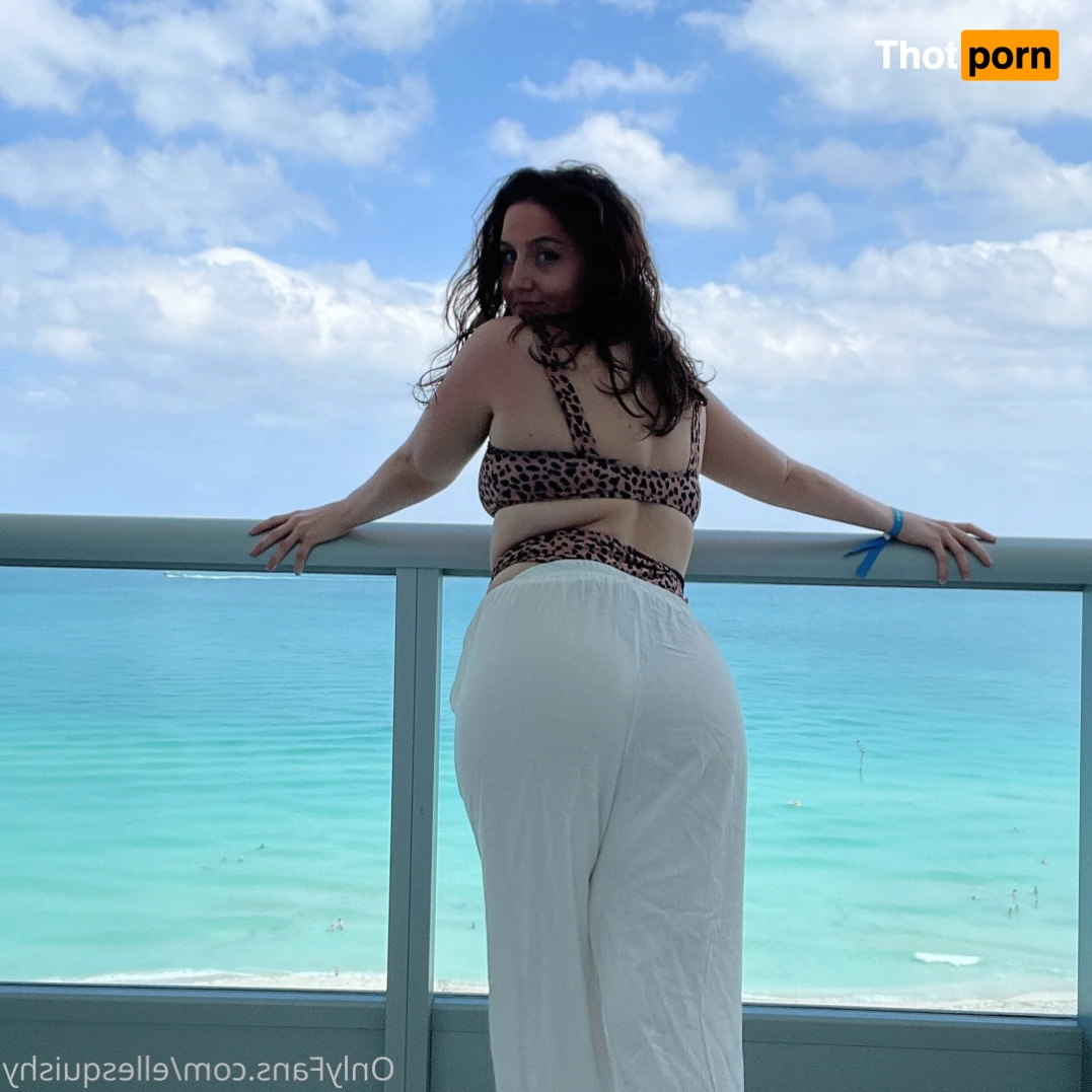 Elle - Come say hello ! 🤍 Free! No Spam! 13326823