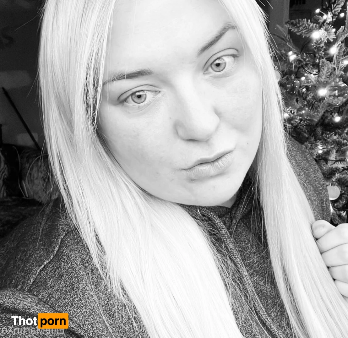 𝘌𝘭𝘭𝘪𝘦𝘔𝘢𝘳𝘵𝘪𝘯- 𝘚𝘦𝘹𝘵𝘪𝘯𝘨 𝘘𝘶𝘦𝘦𝘯😜 10016893