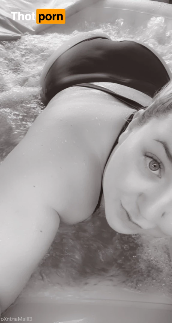 𝘌𝘭𝘭𝘪𝘦𝘔𝘢𝘳𝘵𝘪𝘯- 𝘚𝘦𝘹𝘵𝘪𝘯𝘨 𝘘𝘶𝘦𝘦𝘯😜 10017327