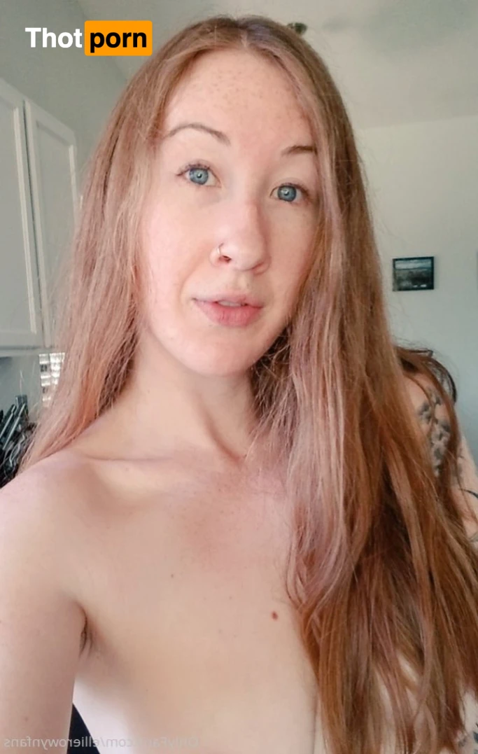 Ellie Rowyn *Free* 14249359