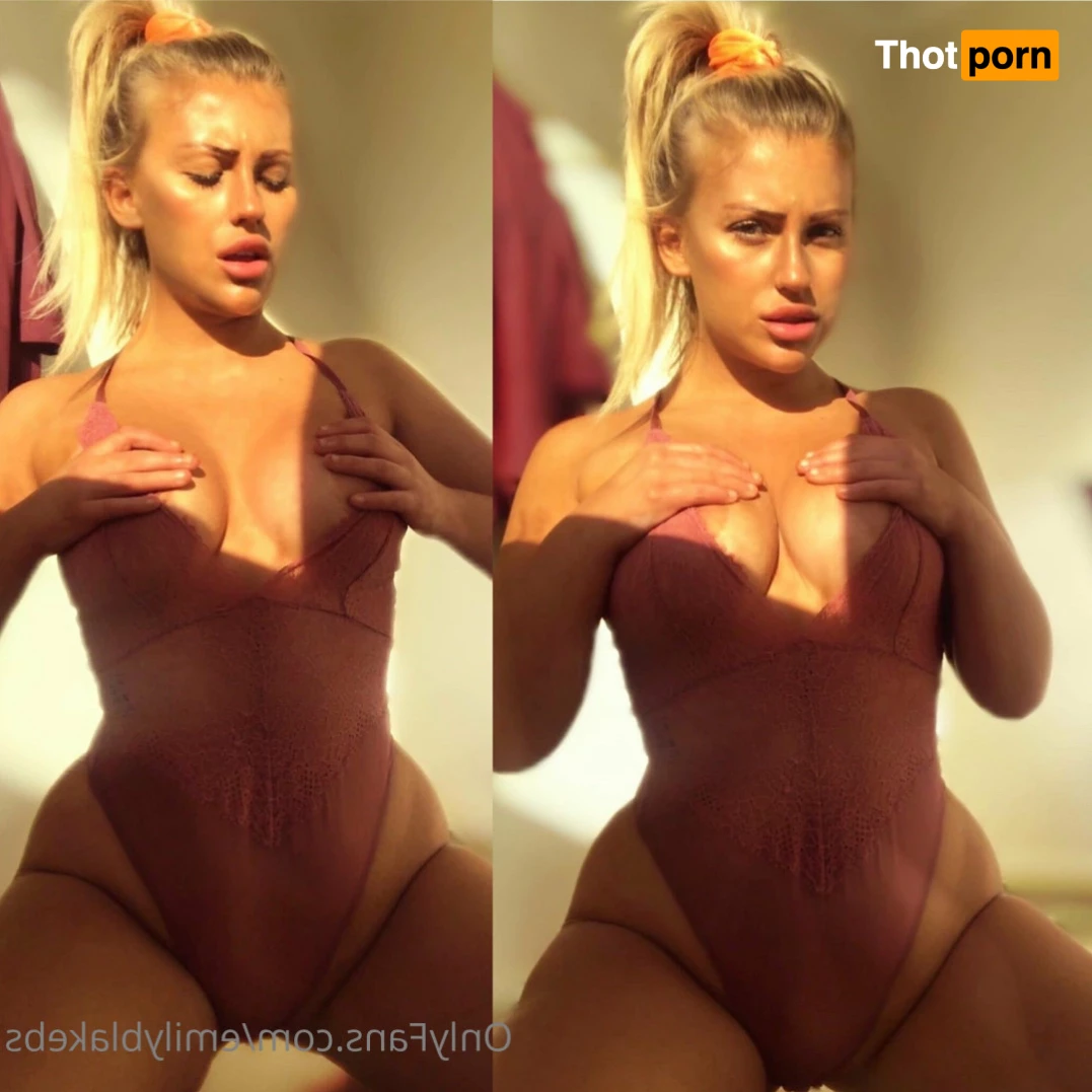 ❤️ Emily Blake 🥵 5870492