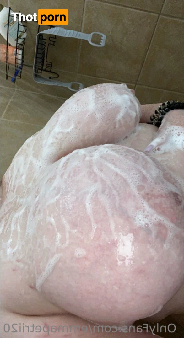 𝓑𝓘𝓖 𝓣𝓘𝓣𝓣𝓨 𝓔𝓜𝓜𝓐 💦 14231603