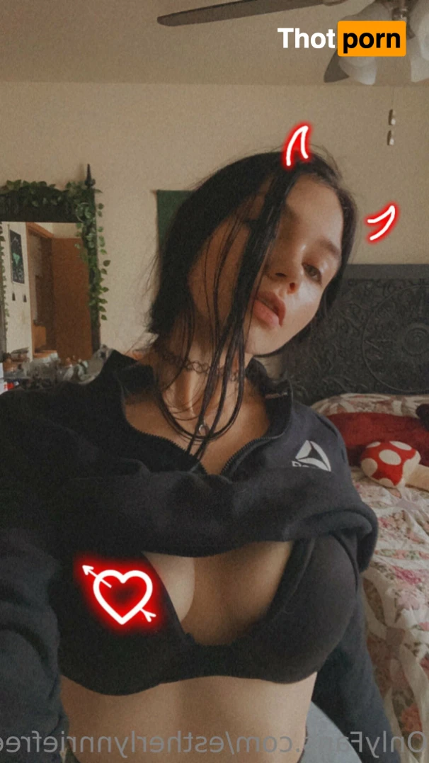 𝑬𝒔𝒕𝒉𝒆𝒓 •🌿• 13189744