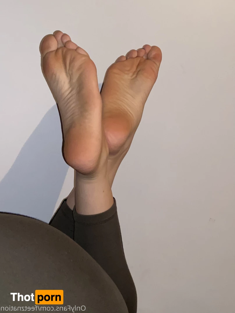 QueenZ’sFeet 👑🦶🏼 5898944