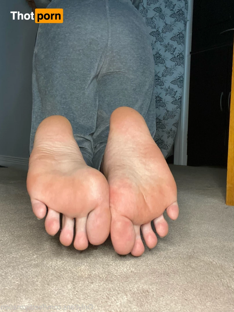 QueenZ’sFeet 👑🦶🏼 5899094