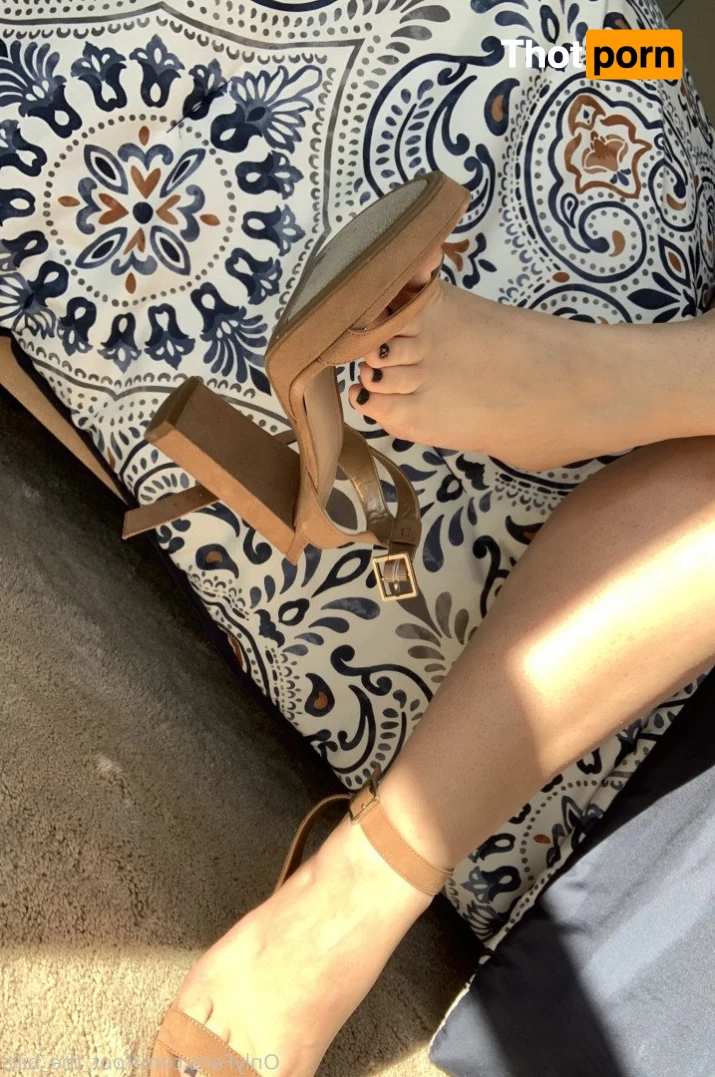 foot_the_bills 3379456