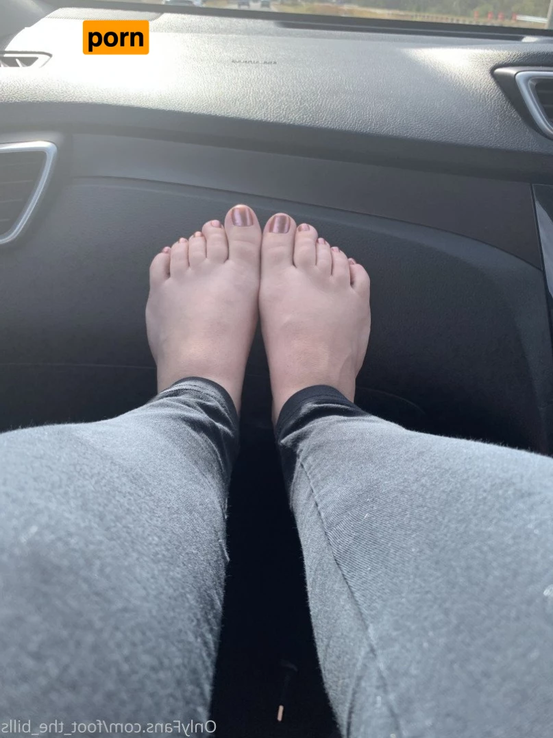 foot_the_bills 3379542