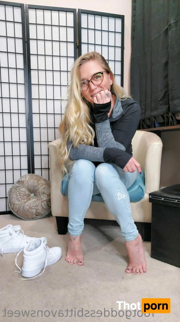 Foot Fetish Goddess Bitta VonSweet feet 13046277