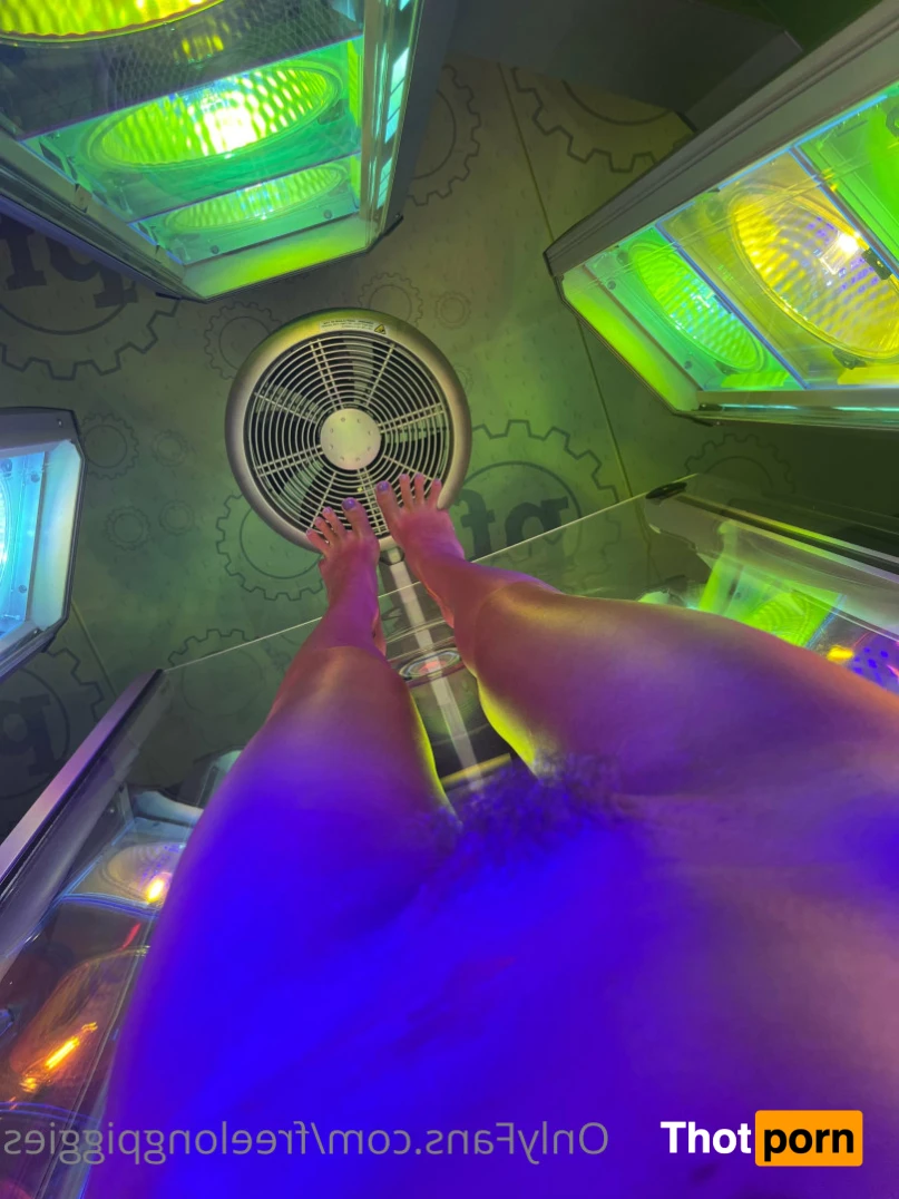 MsLongPiggies 14159371