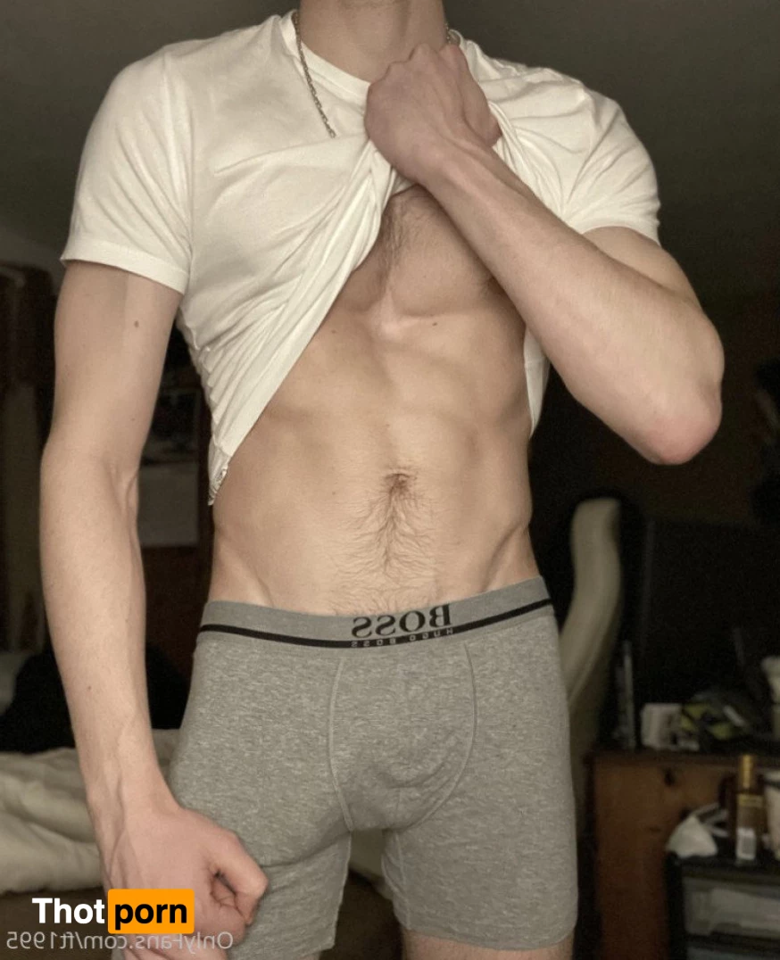 Frankie Thorne 3382329