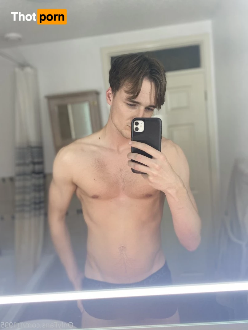 Frankie Thorne 3382508