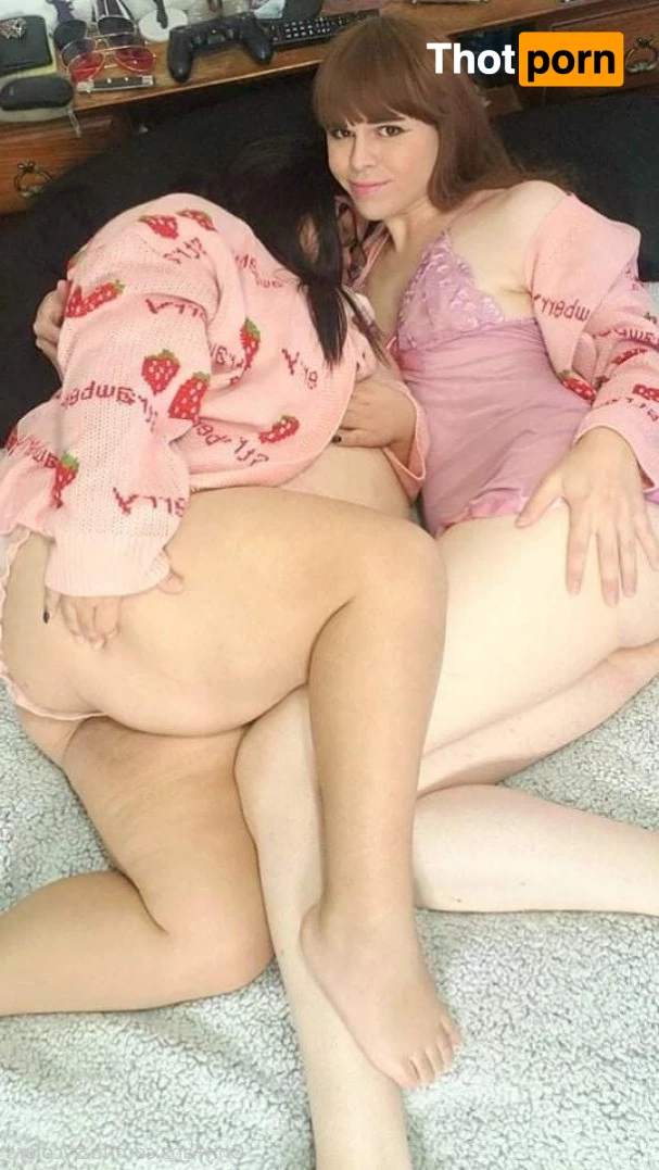 Chubby Asian Chick 3518186