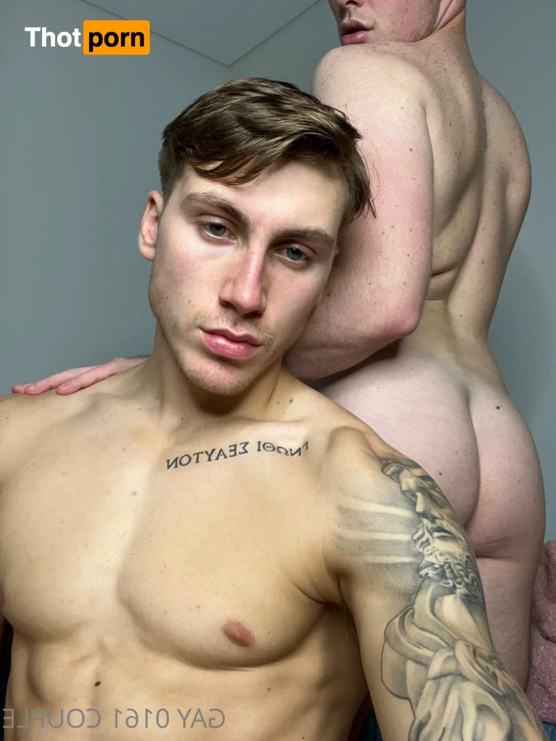 GAY 0161 COUPLE 3417124