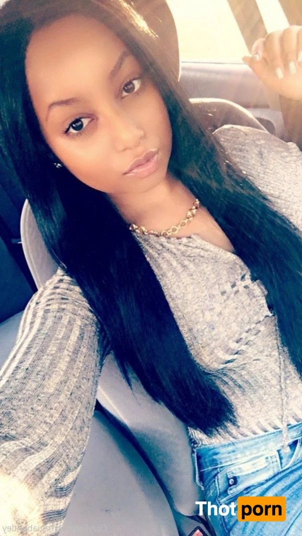 8/14 🎂🎊 CLUB GIA B  FREE 🦋 3308960