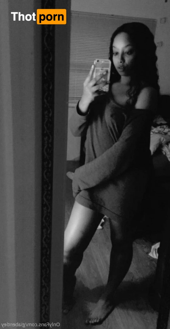 8/14 🎂🎊 CLUB GIA B  FREE 🦋 3309158