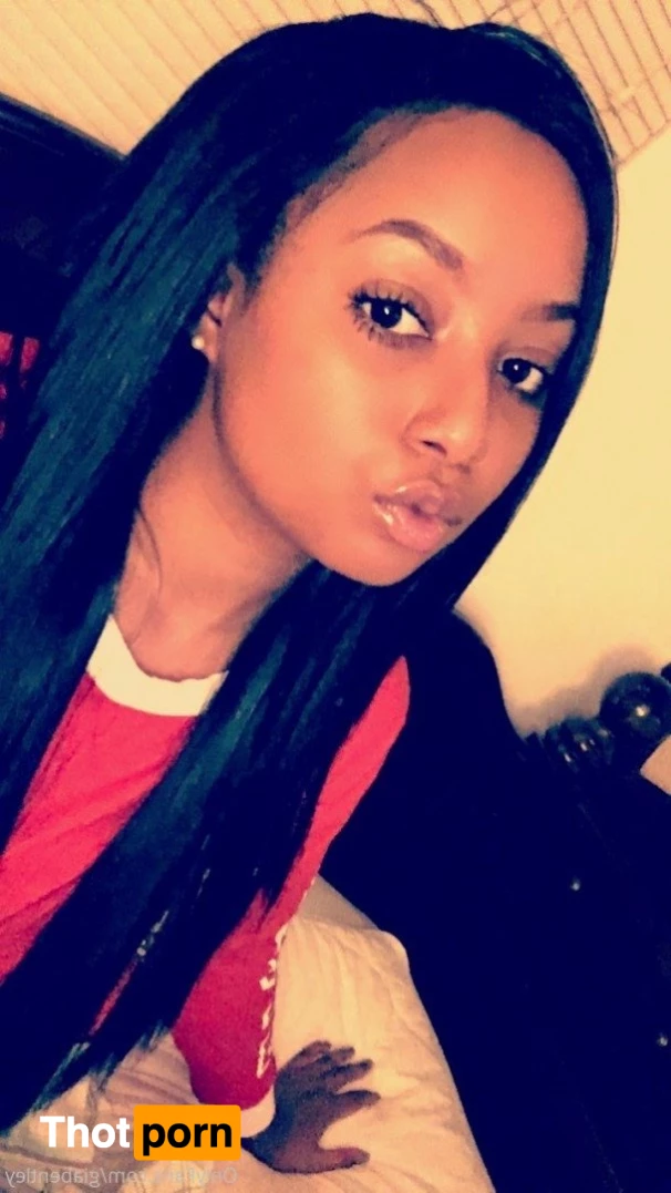 8/14 🎂🎊 CLUB GIA B  FREE 🦋 3309411