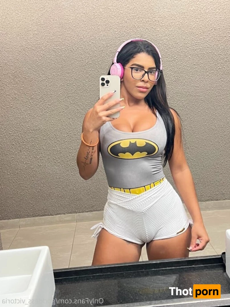 Victoria Hot 6317872