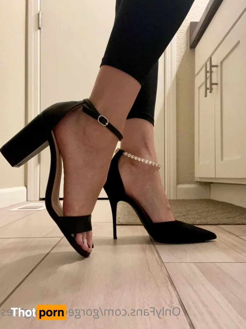 Gorgeous Long Toes 3377295