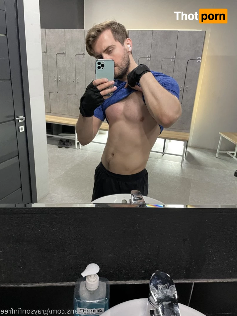 GraysonFinFree 3389882