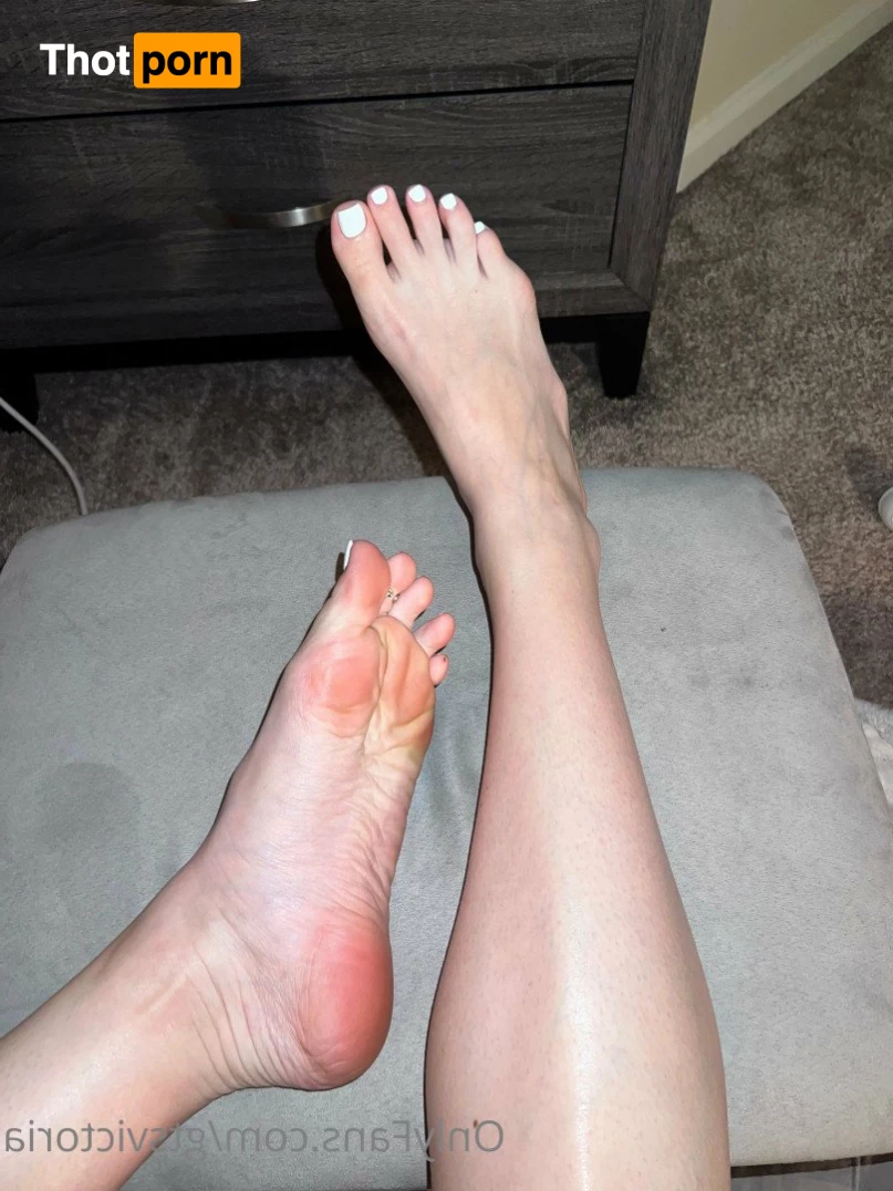 Giantess Goddess Victoria 👑 3354359