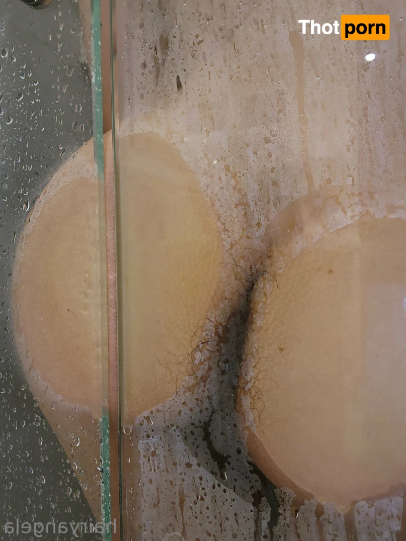 Angela 🌿 12514316